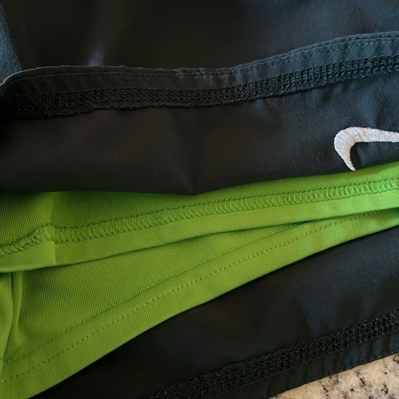 NiKE Running Live strong Shorts Size Medium - Picture 5 of 6